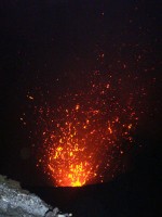 ヤスール火山の噴火