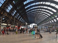 ミラノ中央駅ホーム（3F）