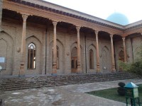 ハズラティ・イマーム・モスク中庭正面