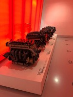 歴代Mシリーズのエンジン展示