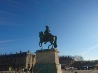 ルイ14世騎馬像