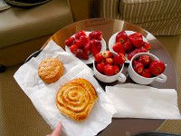 Zagreb bread & strawberry