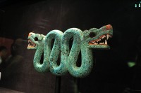 メキシコ　双頭の蛇のモザイク　トルコ石のモザイク