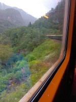 フロム鉄道の途中の滝と、車窓からの風景（３）