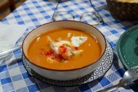 トマト味の冷製スープ