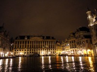 ブリュッセルの夜のグランプラス。美しすぎてこの世のものとは思えないくらいでした。