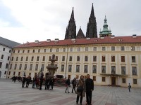 プラハ城中庭