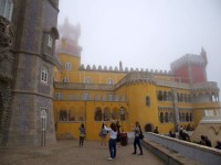 霧の中のペナ宮殿