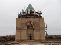 イル・アルスラン廟（１）