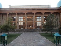 ハズラティ・イマーム・モスク中庭正面（２）