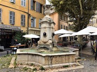 (8) Fontaine des Tanneurs