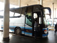 コルドバからグラナダへと向かう長距離バス