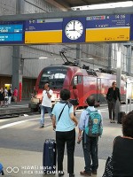 ミュンヘン中央駅　出発待ちのレイルジェット