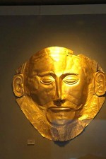 ミケーネで発見された黄金のマスク