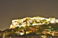 アテネのホテルの窓から見たアクロポリスの丘