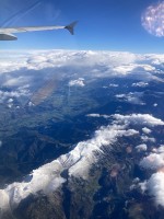 飛行機からアルプス山脈が見えました