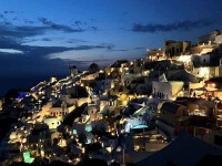 イアの夜景