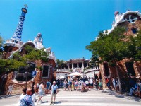 バルセロナ：グエル公園の出入口
