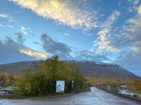 ニューラ山　晴れ間が出てきたが、夜はどうかな