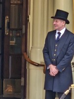コンノート・ホテルのドアマンさん