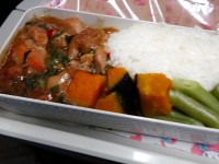 列車内食事