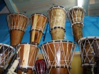 ベルベルの民族楽器を売っているお店