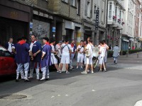 フェスタ（4） ： 街を練り歩く人々
