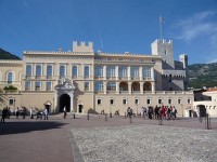 モナコ王宮。王宮内部もよかったですが、隣のナポレオン資料館も、所狭しとナポレオン関連の展示が並べられ、興味深かったです。
