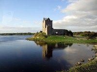 Dunguaire Castle  (ダンガイアー城)